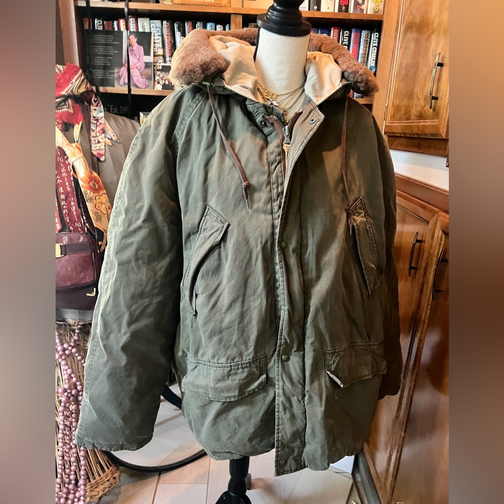 SOLD ——POLO By Ralph Lauren Down filled Khaki coat w a dyed lambskin fur collar. - Picture 5 of 13